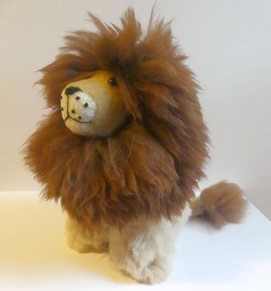 Alpaca Stuffed Toy - Natural Color Lion - Homunculus